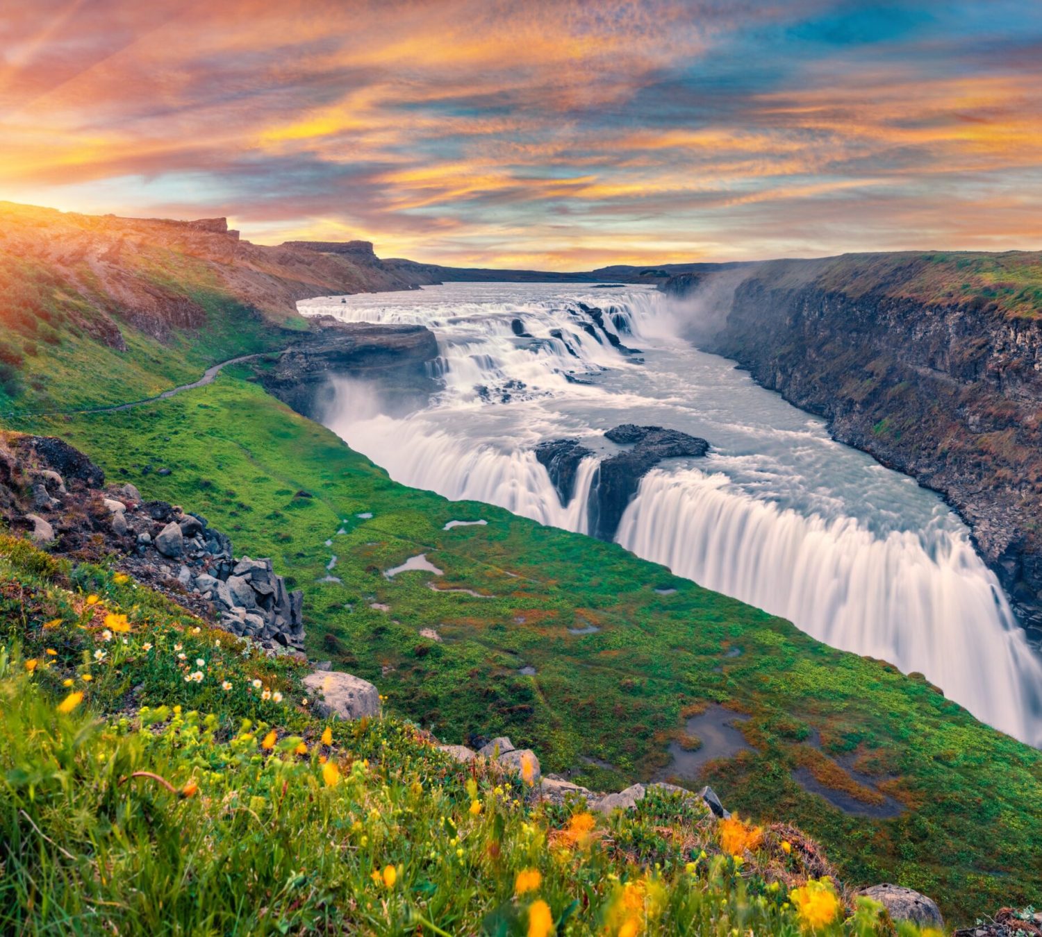 shutterstock_1696056283